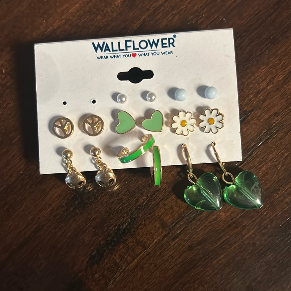 Wallflower